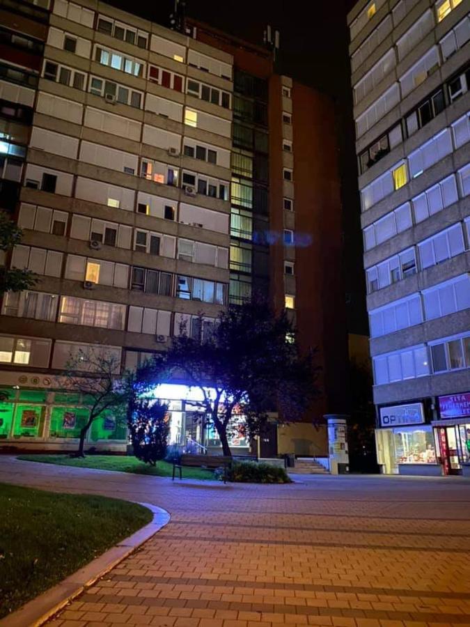 Dozsa Apartman Apartment Godollo Exterior photo